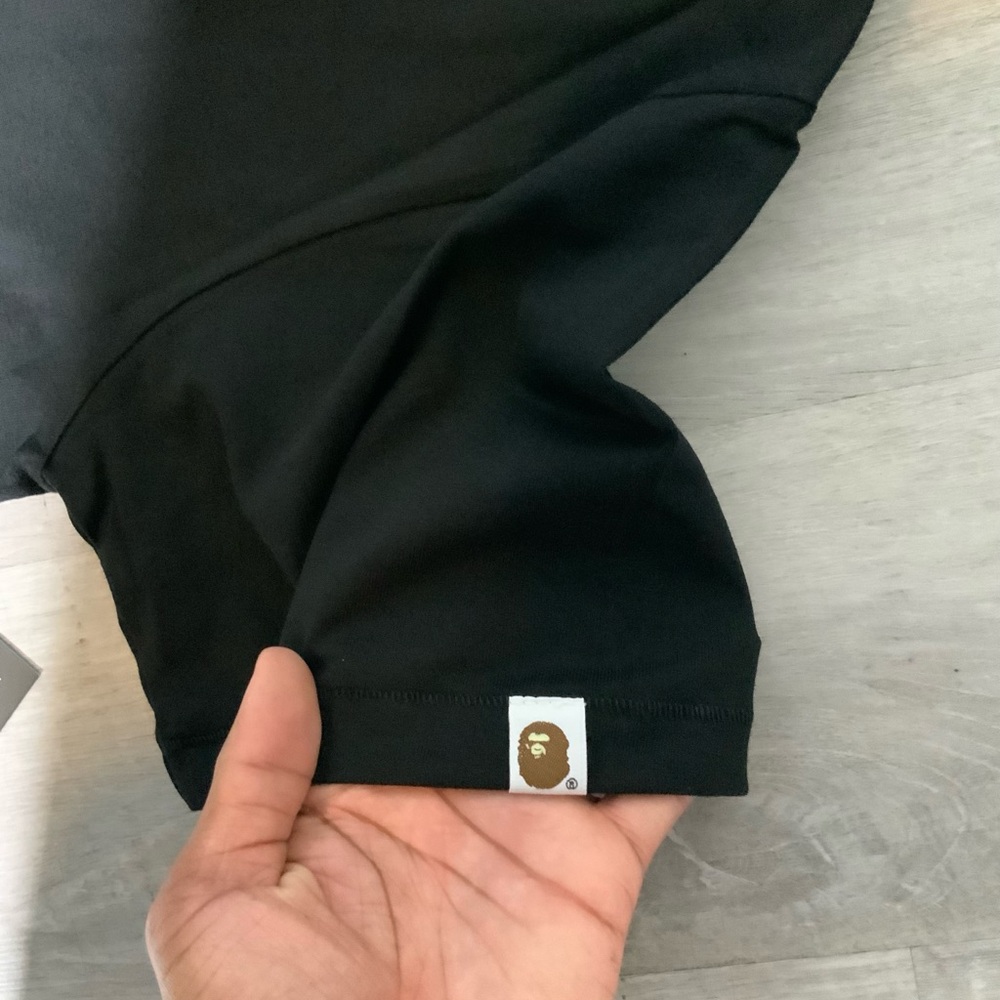 *NEW* BAPE Black Tee with Blue Camo Ape Head - Picture 5 of 6